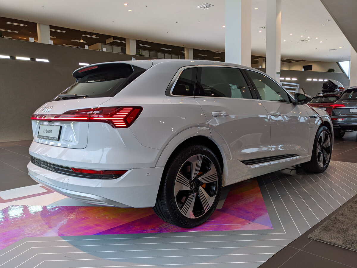 Buy New Audi E-Tron 55