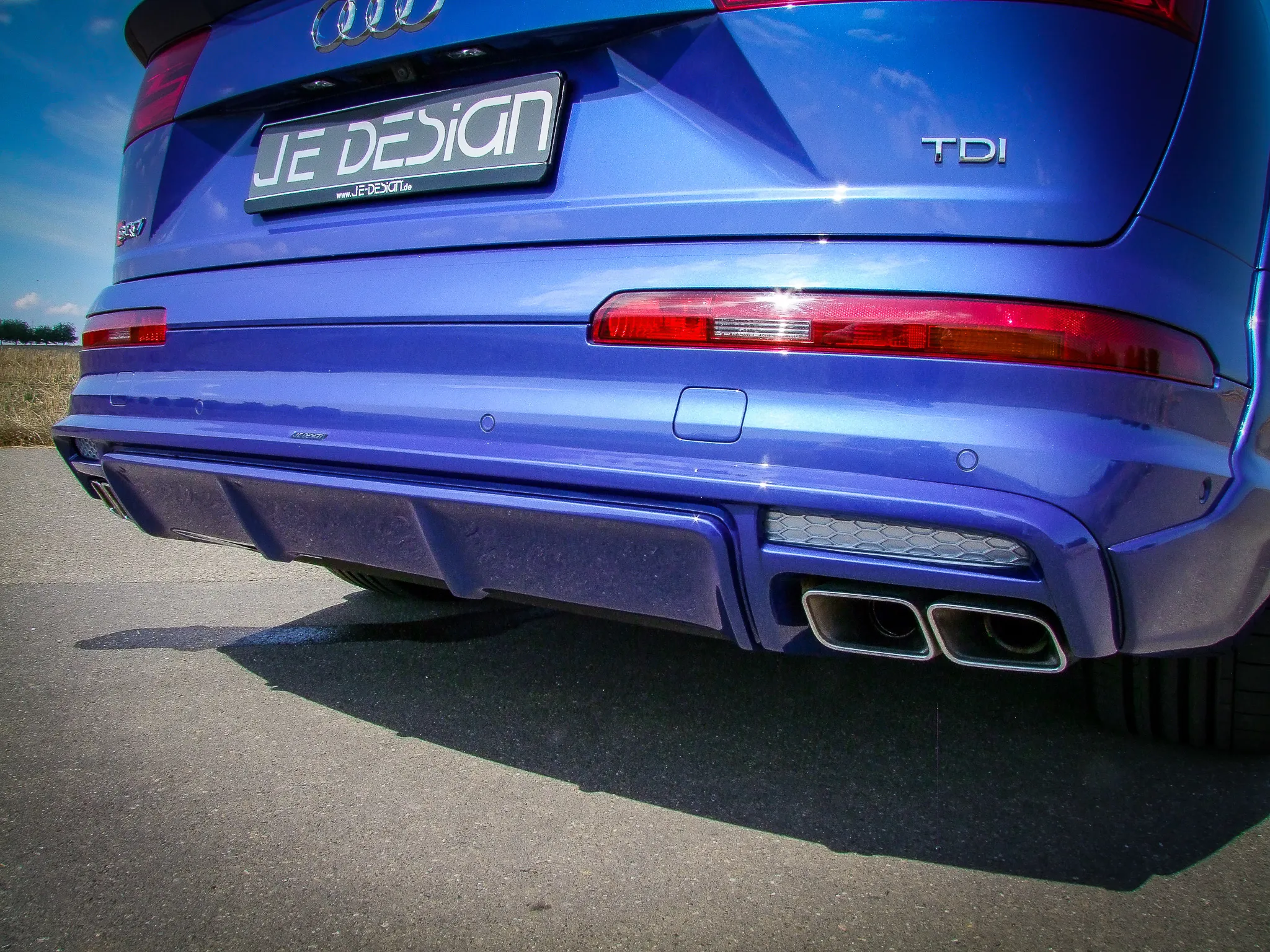 Check our price and buy JE Design body kit for Audi Q7 4M S-Line