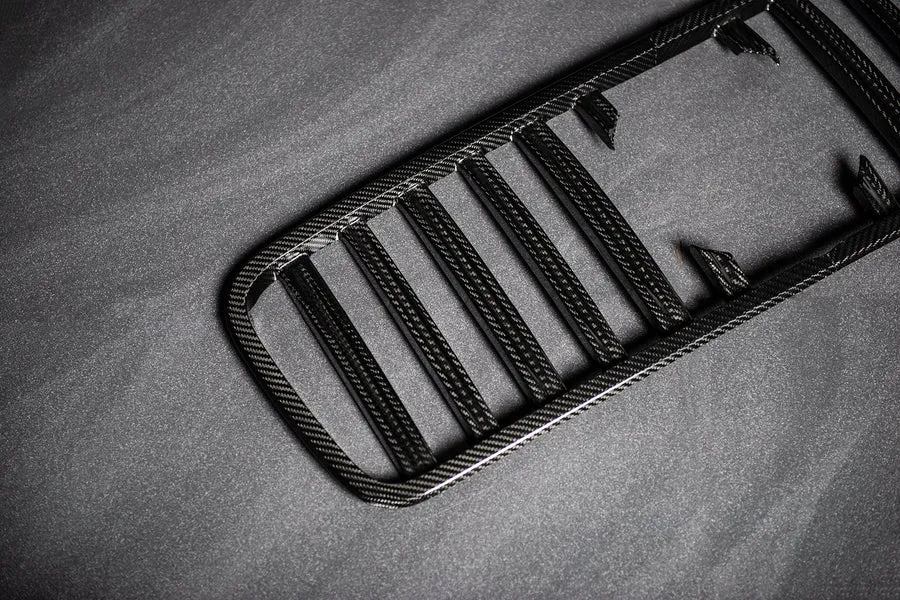 Check our price and buy Kahn Design carbon fiber body kit set for Mercedes-Benz G-class W463A