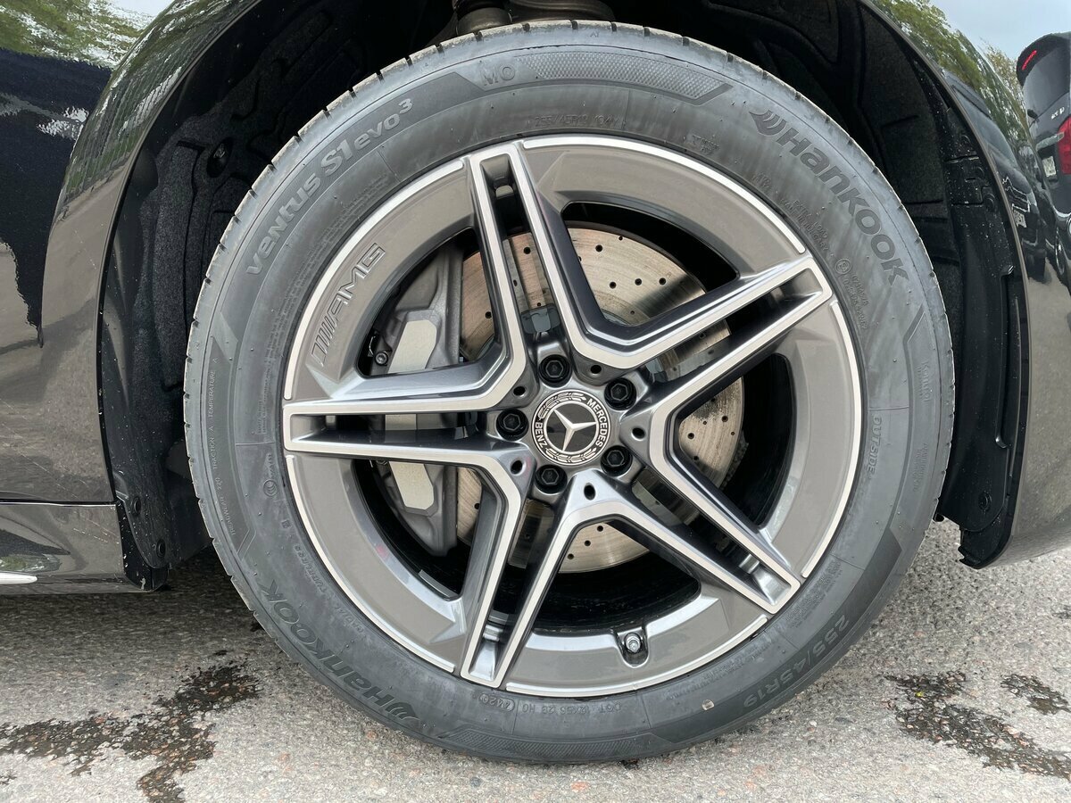 Check price and buy New Mercedes-Benz S-Class 350 d Long 4MATIC (W223) For Sale