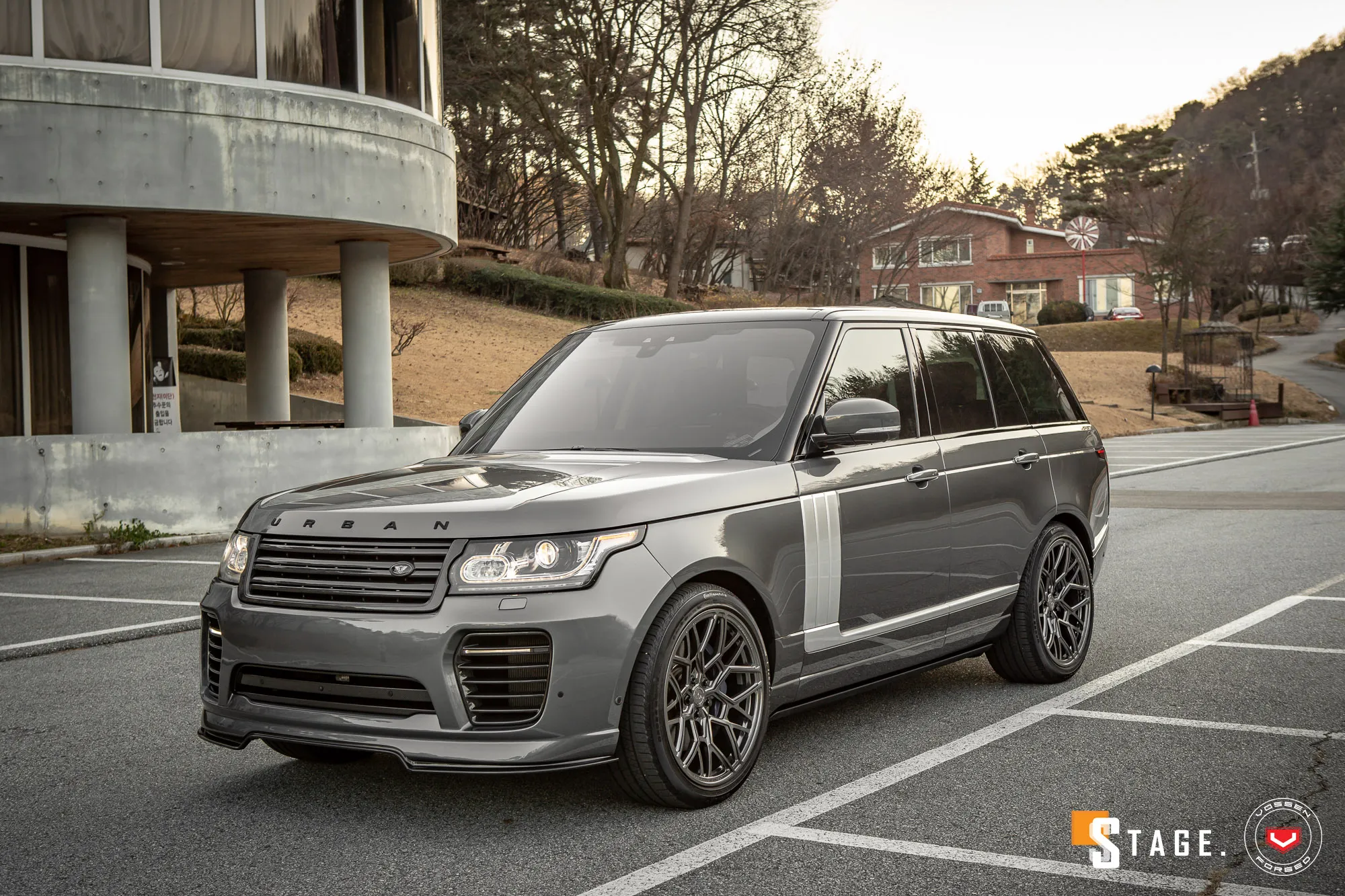 Vossen UV 1 forged wheel — mounted on vehicle