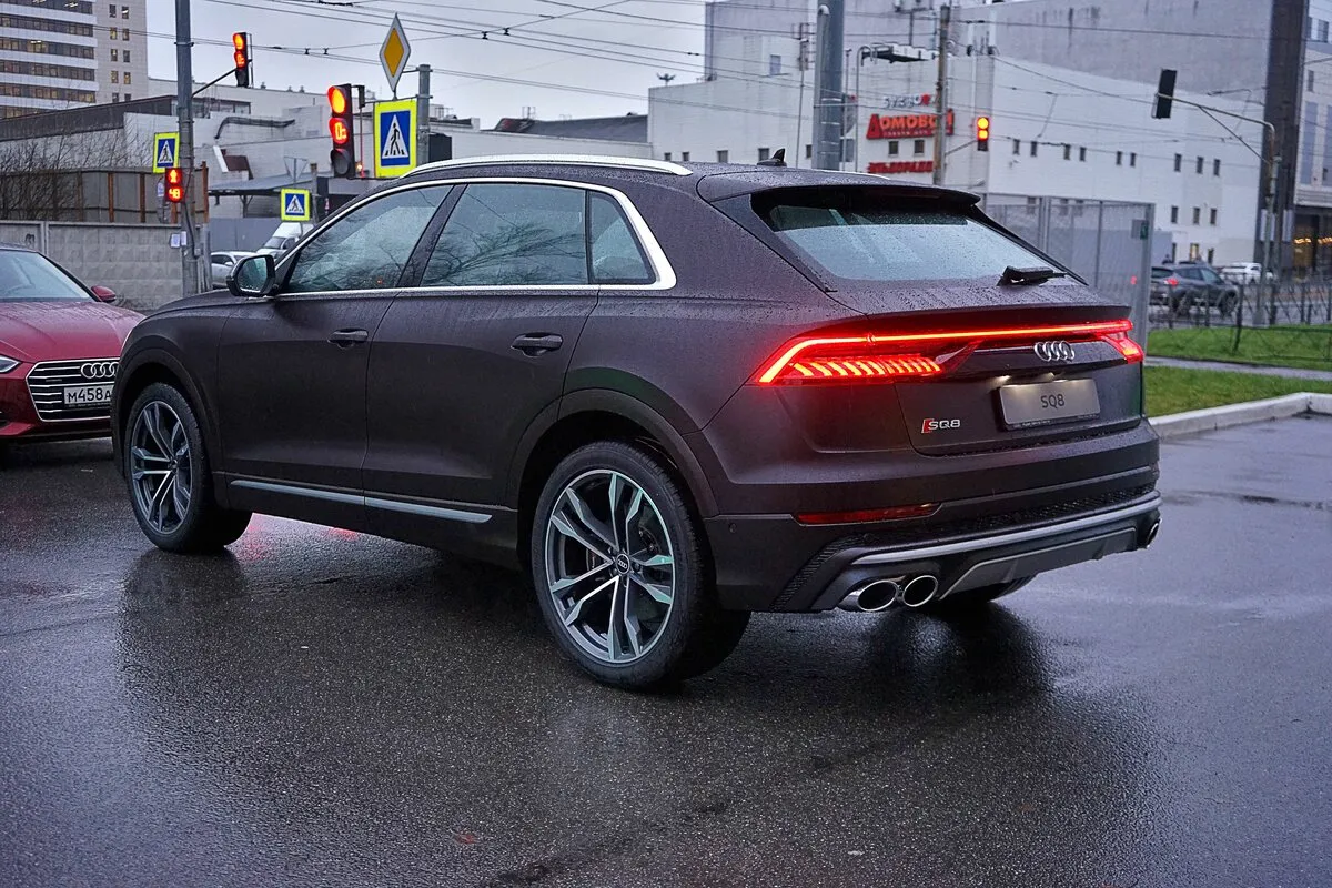 Buy New Audi SQ8 (4M)