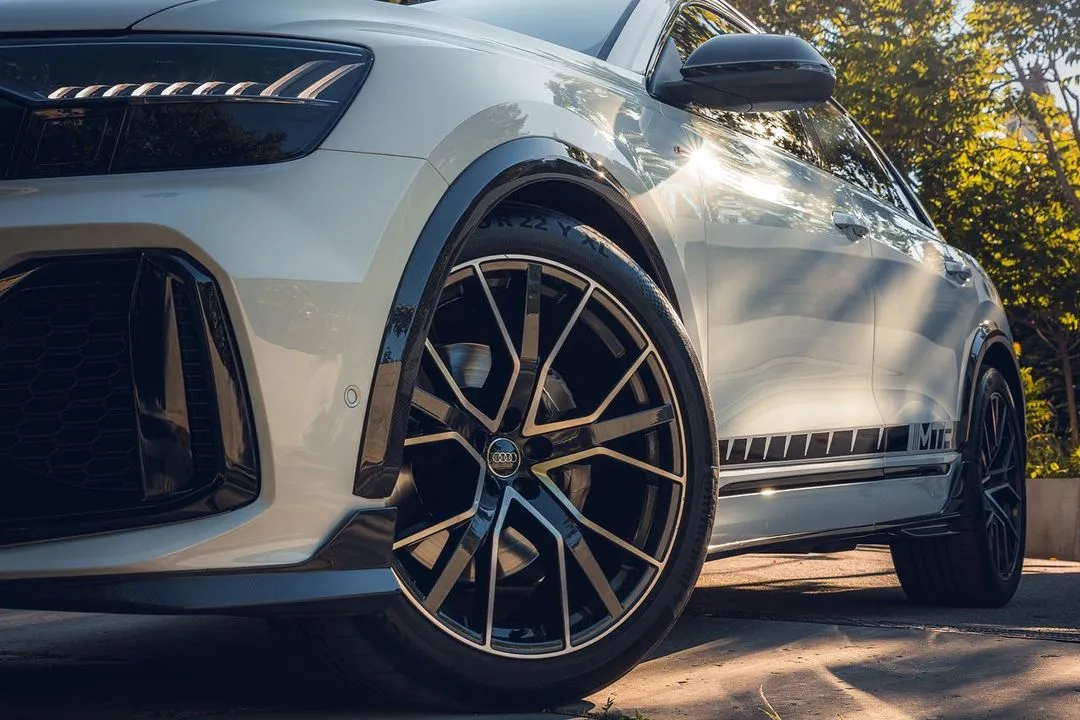 Check price and buy body kit for Audi Q8