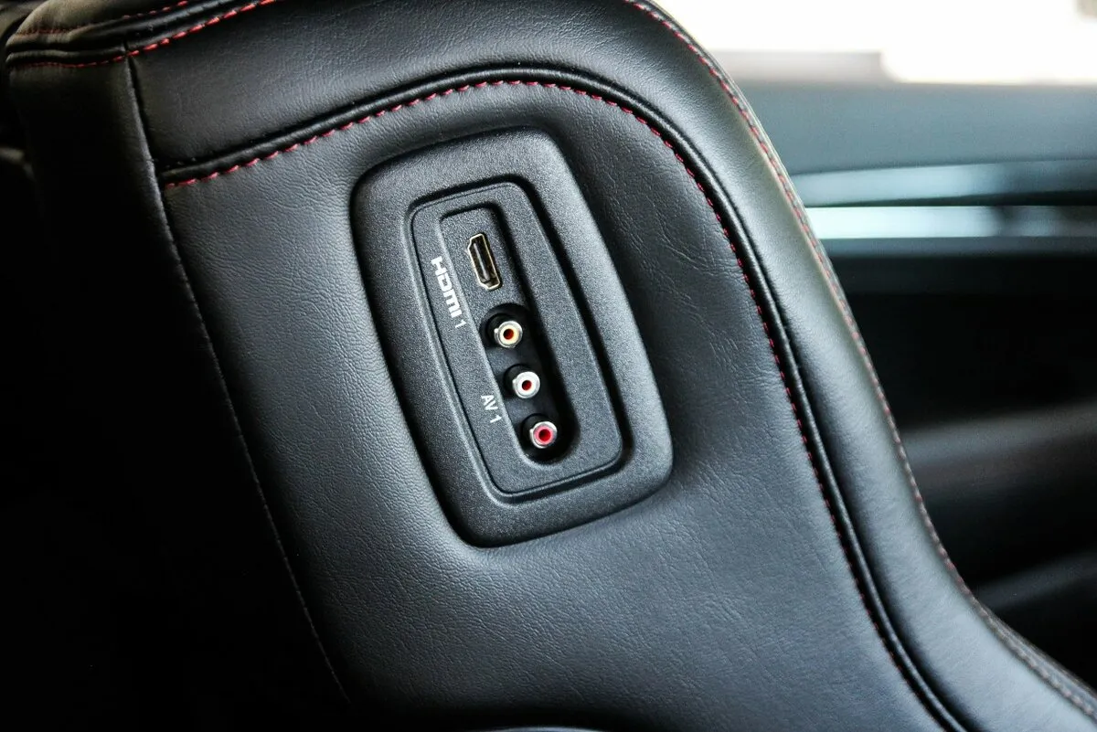 Check price and buy New Jeep Grand Cherokee (WK2) Restyling For Sale