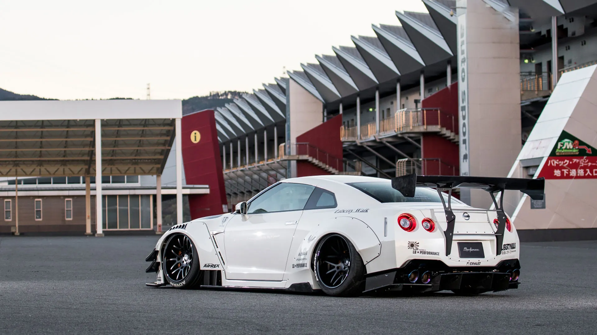 Check our price and buy Liberty Walk  body kit for Nissan GT-R R35!