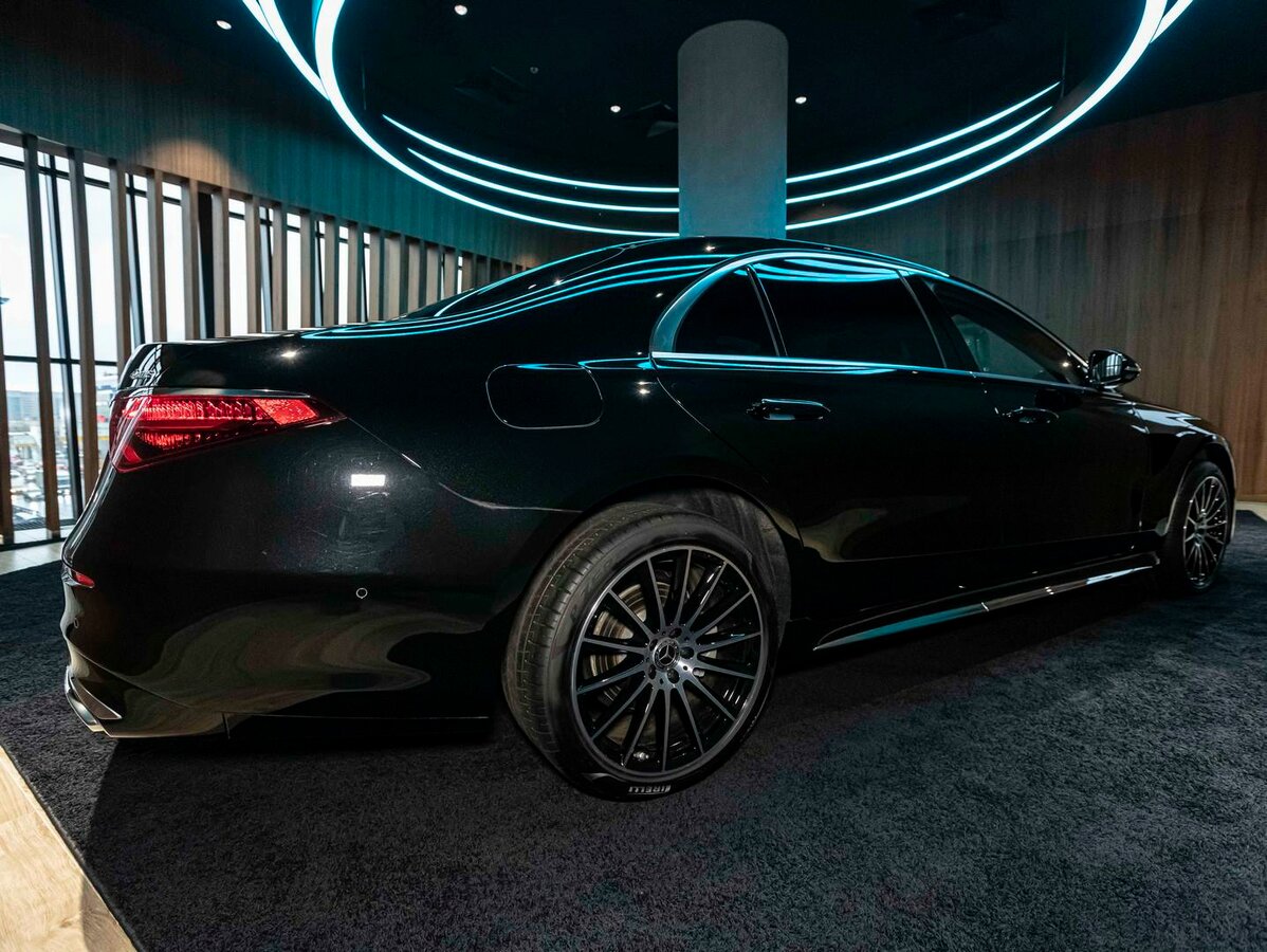 Check price and buy New Mercedes-Benz S-Class 350 d Long 4MATIC (W223) For Sale