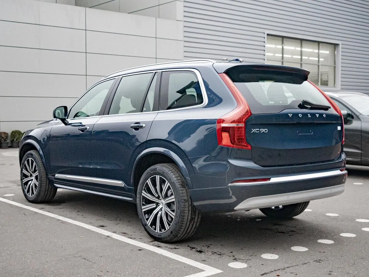 Check price and buy New Volvo XC90 Restyling For Sale
