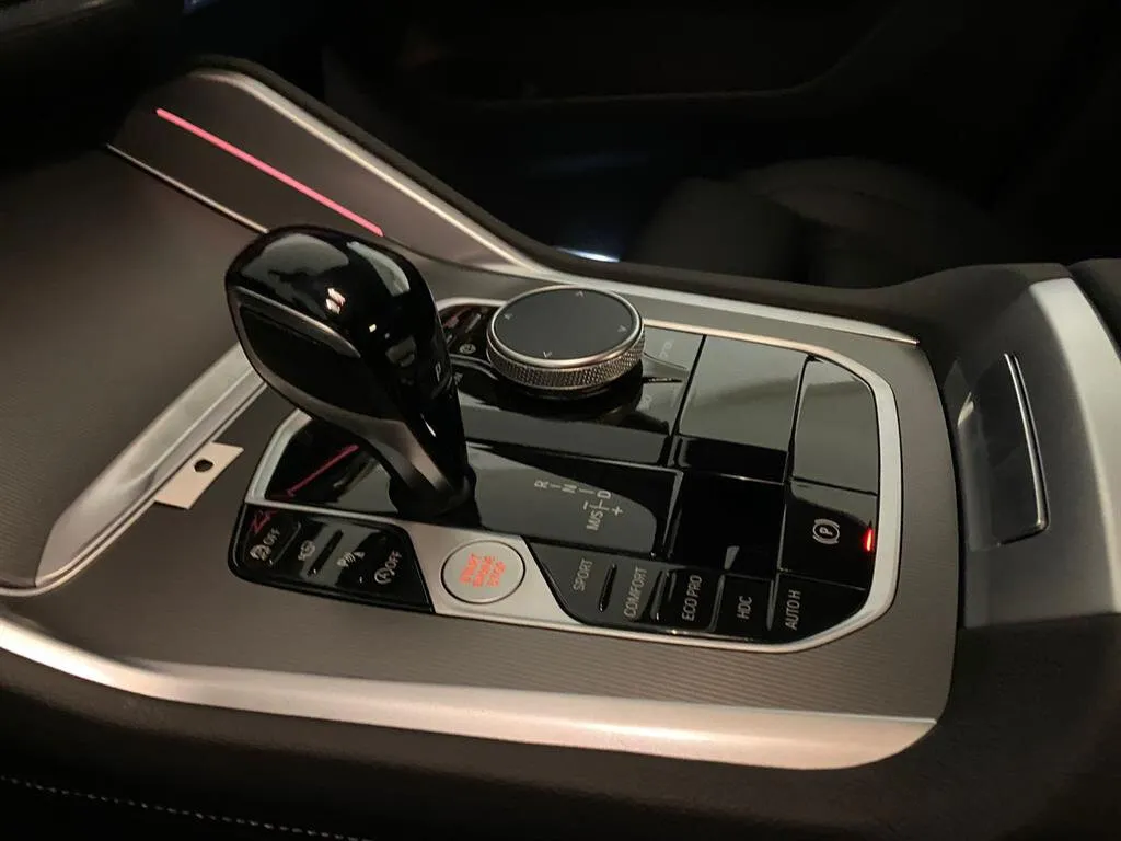 Buy New BMW X6 M50d (G06)