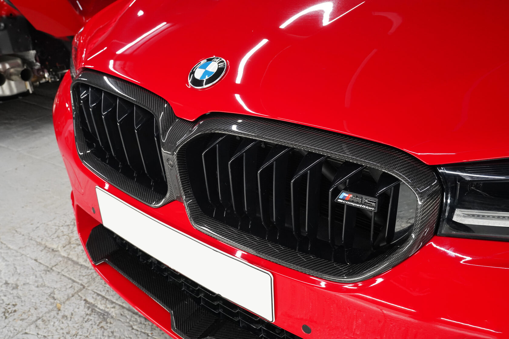 Radiator grille M Performance Carbon for BMW 5 series G30 LCI Buy with  delivery, installation, affordable price and guarantee