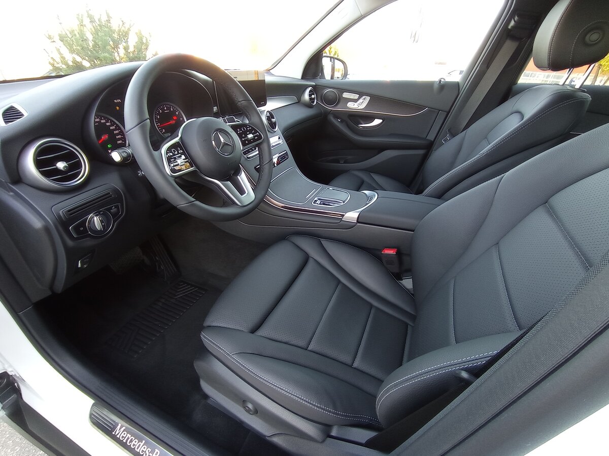 Check price and buy New Mercedes-Benz GLC 200 (X253) Restyling For Sale