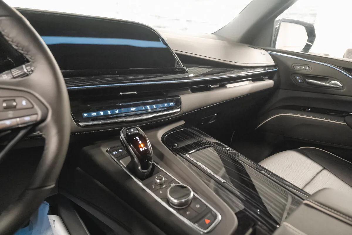 Check price and buy New Cadillac Escalade ESV For Sale