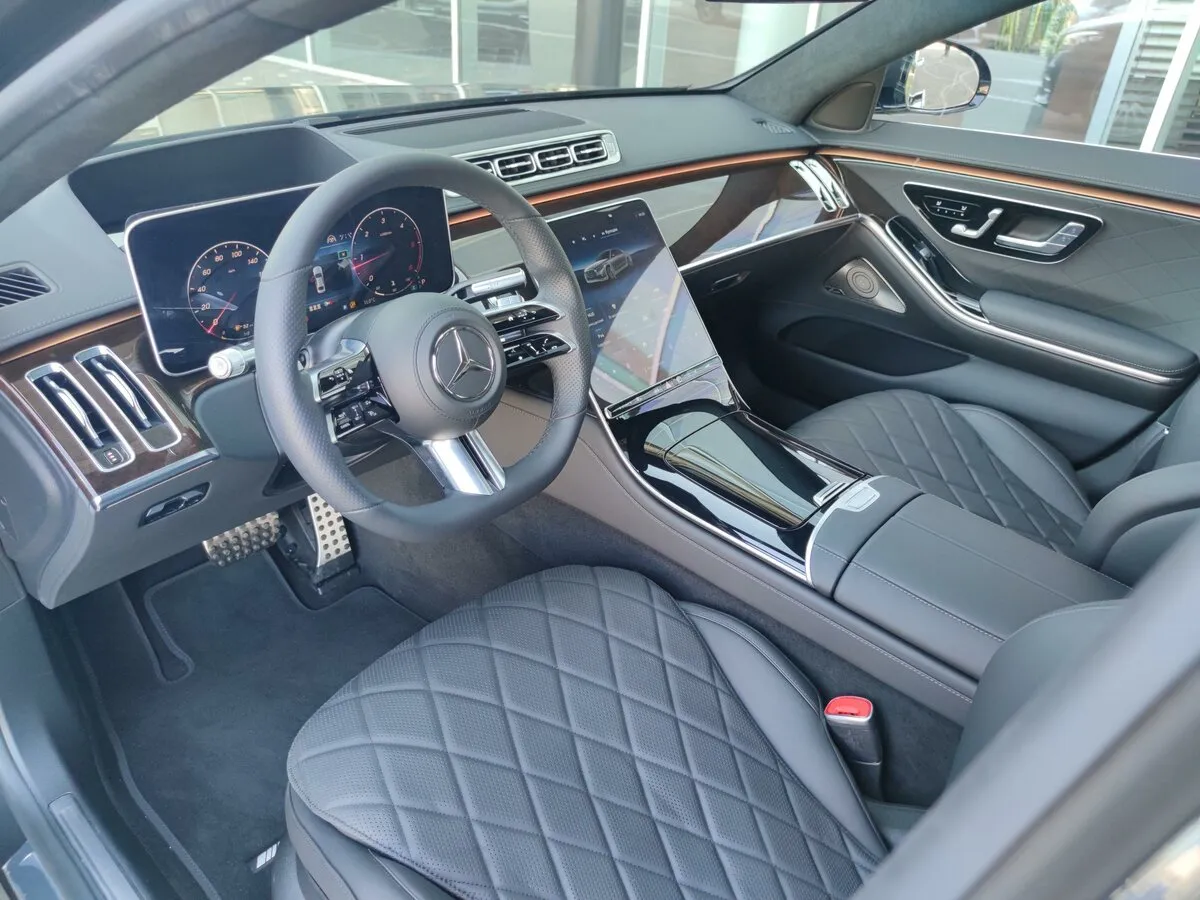 Check price and buy New Mercedes-Benz S-Class 350 d Long 4MATIC (W223) For Sale