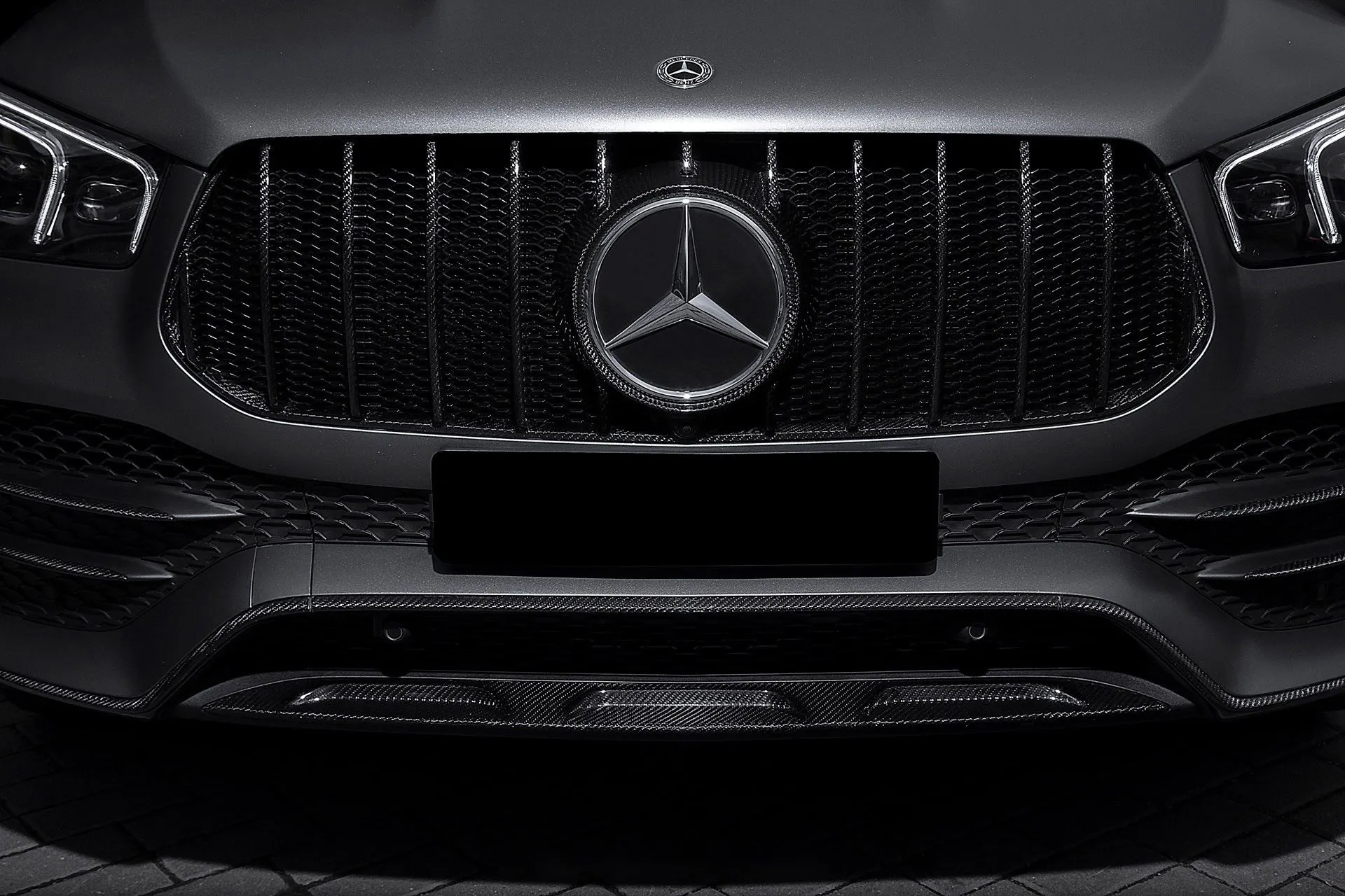 Check price and buy Carbon Fiber Body kit set for Mercedes-Benz  GLE V167