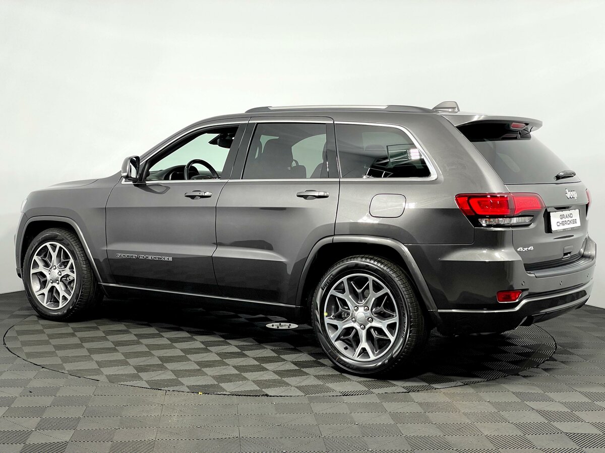 Check price and buy New Jeep Grand Cherokee (WK2) Restyling For Sale