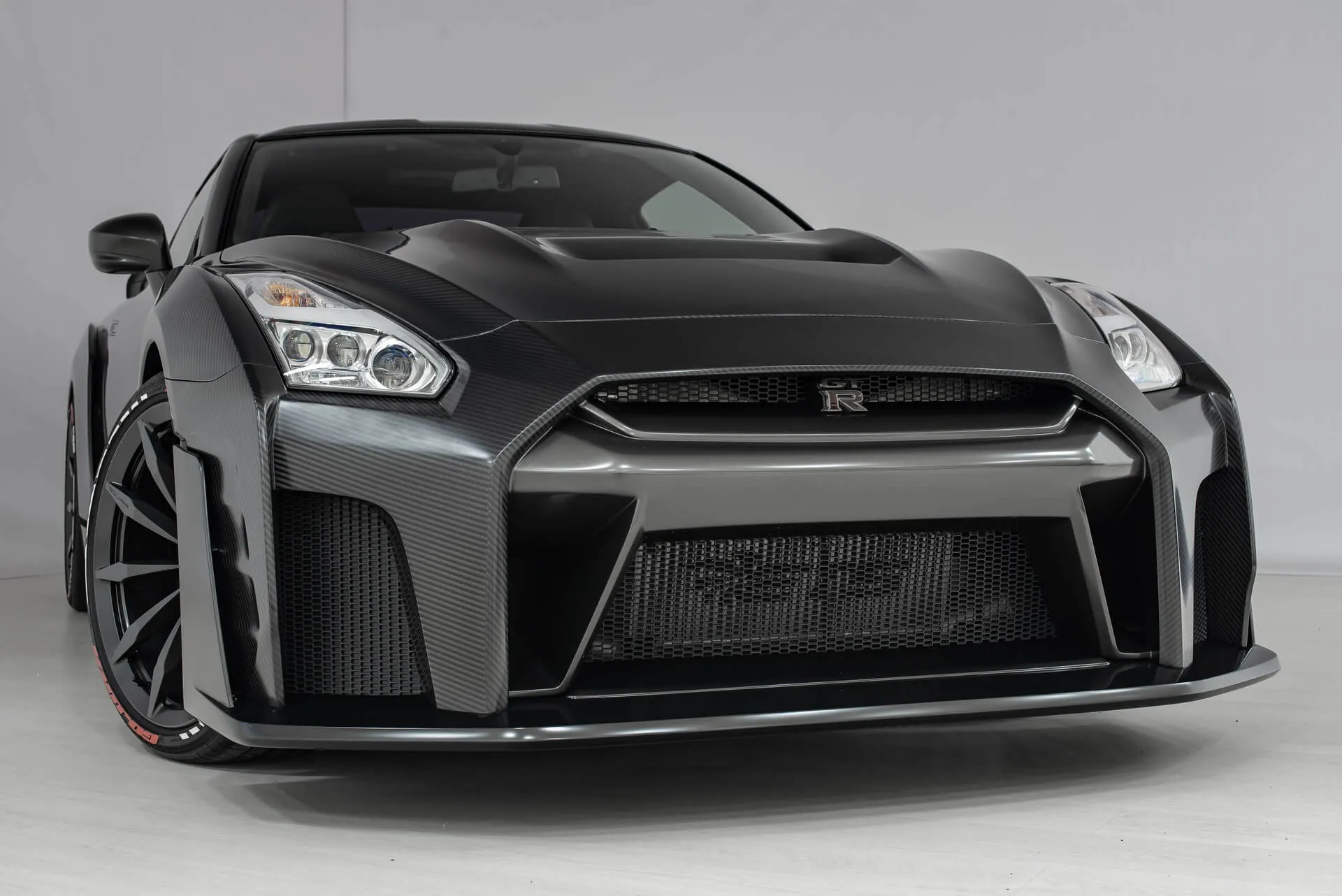 Check our price and buy SCL Performance Global body kit for Nissan GT-R Gojira!