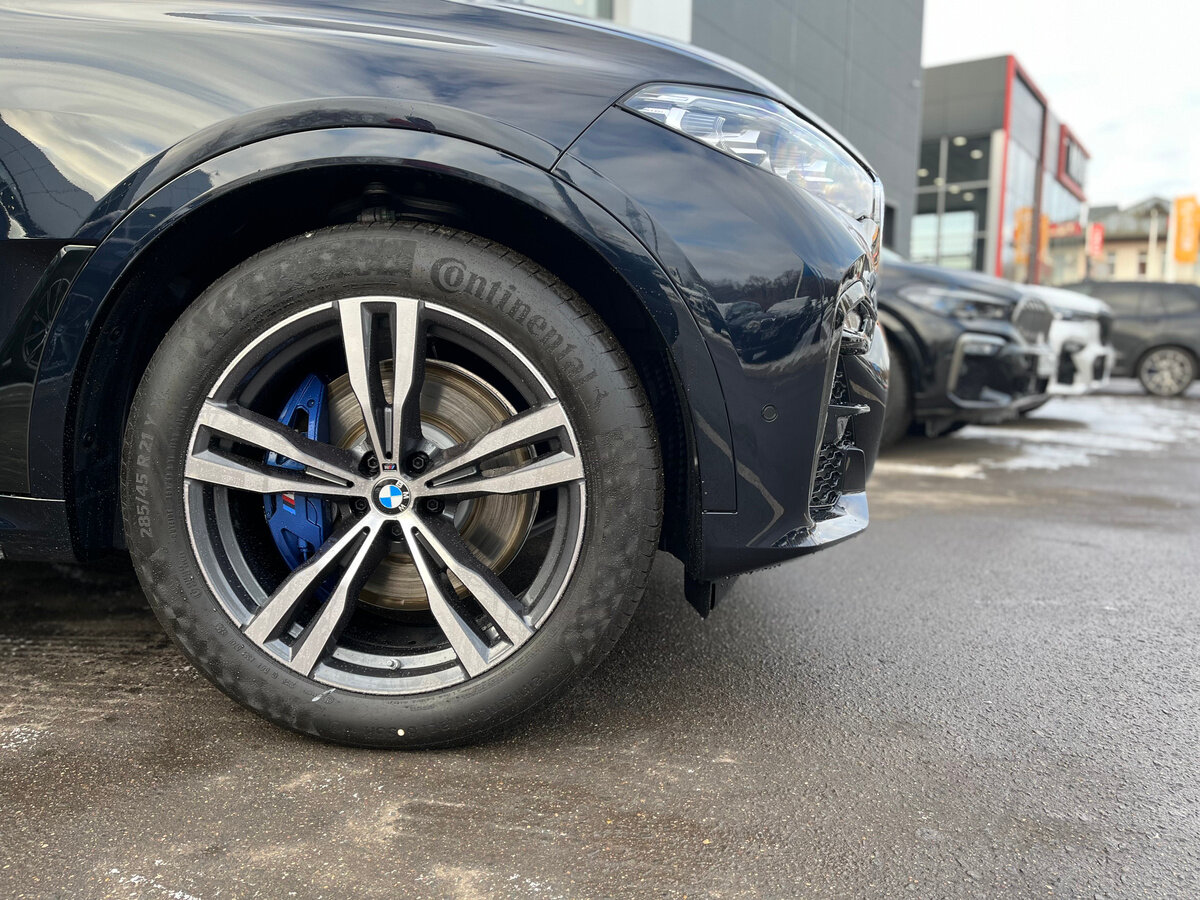 Check price and buy New BMW X7 40i (G07) For Sale