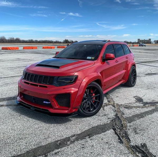 Check our price and buy a Renegade Design body kit for Jeep Grand Cherokee Trackhawk Tyrannos V3