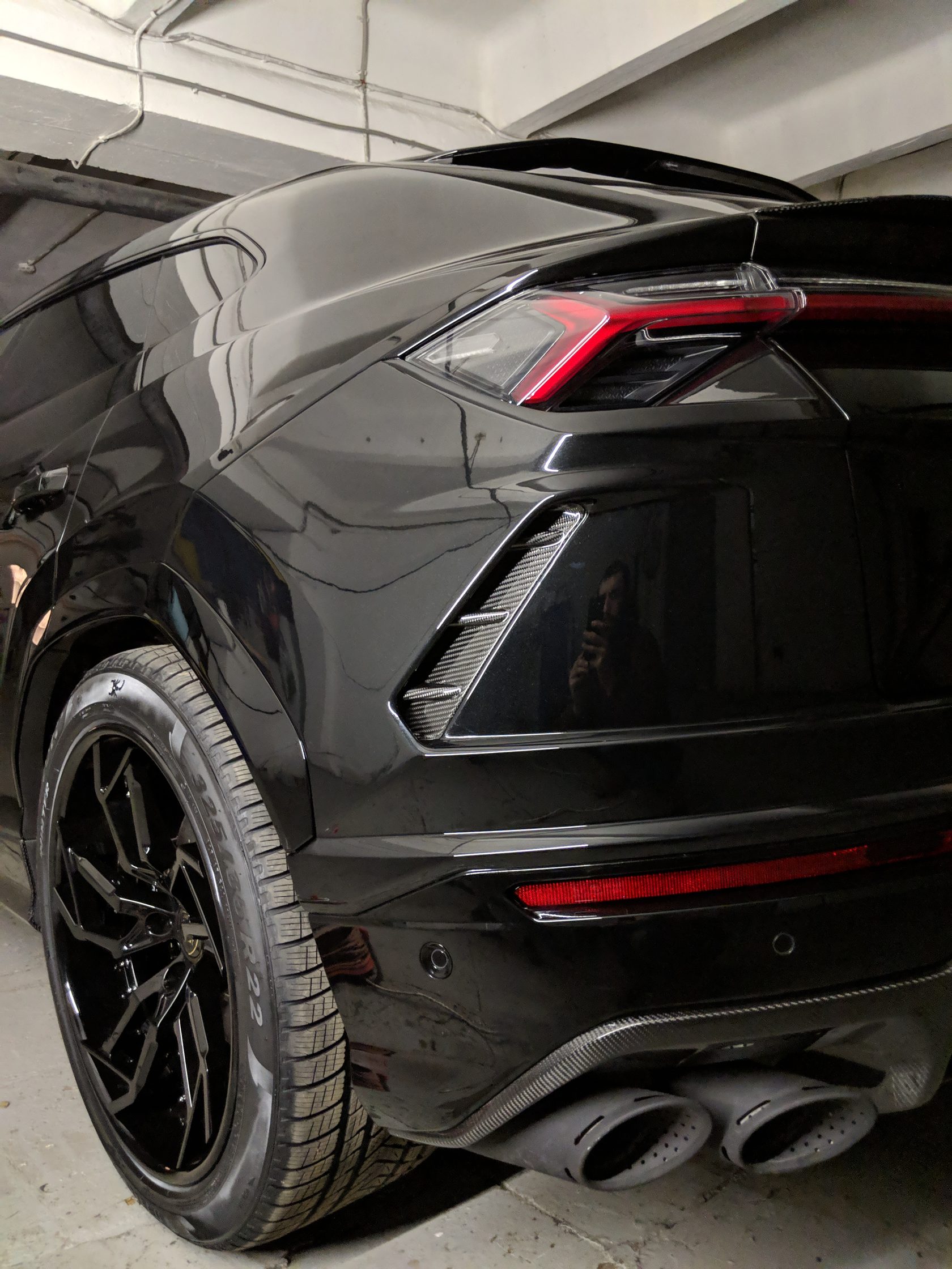 Check price and buy Сarbon Fiber Body kit set for Lamborghini Urus