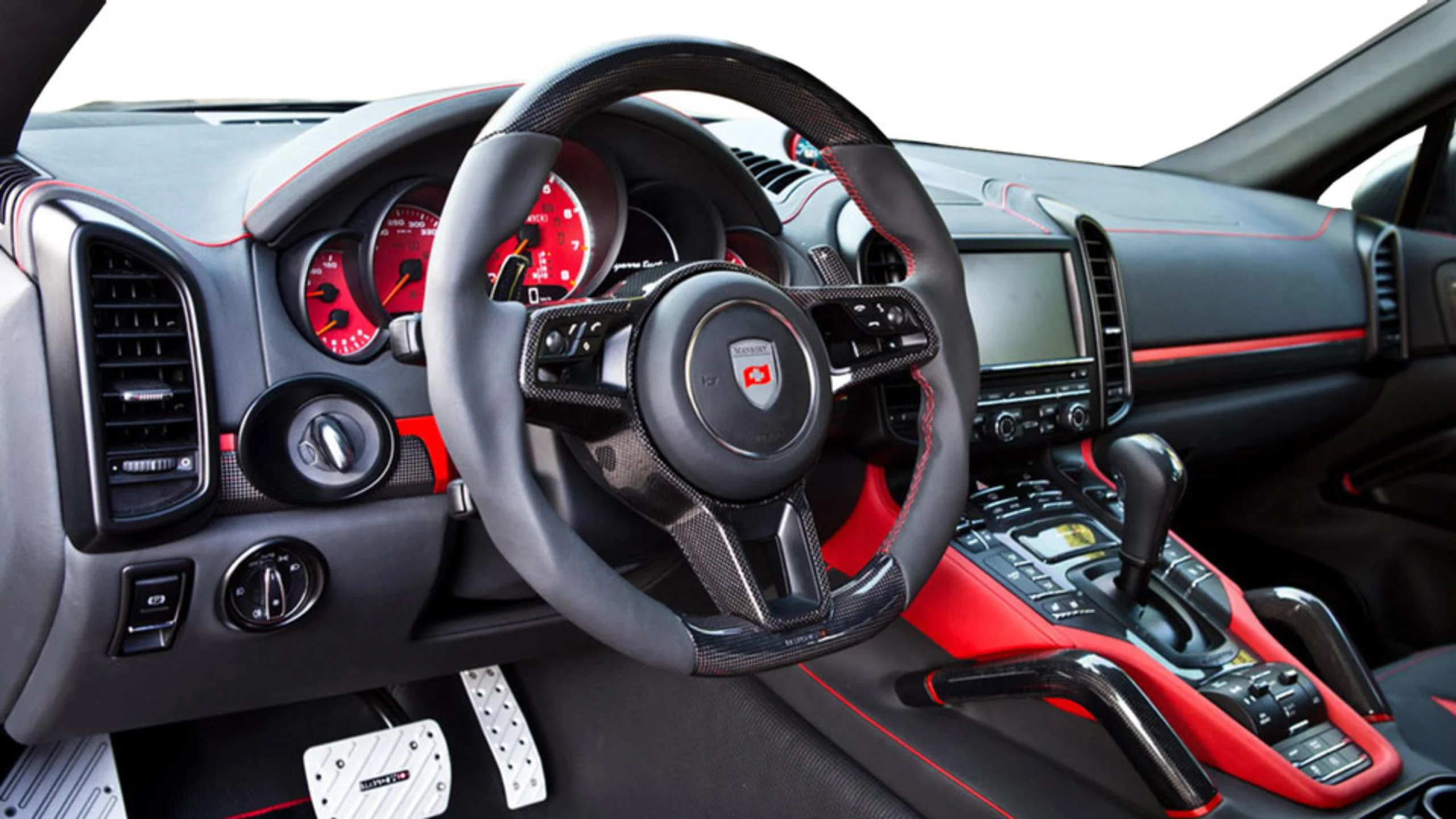 Mansory Porsche Cayenne interior