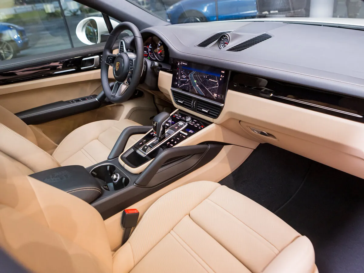 Check price and buy New Porsche Cayenne Coupé For Sale