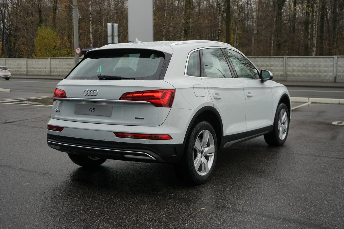 Check price and buy New Audi Q5 45 TFSI (FY) Restyling For Sale