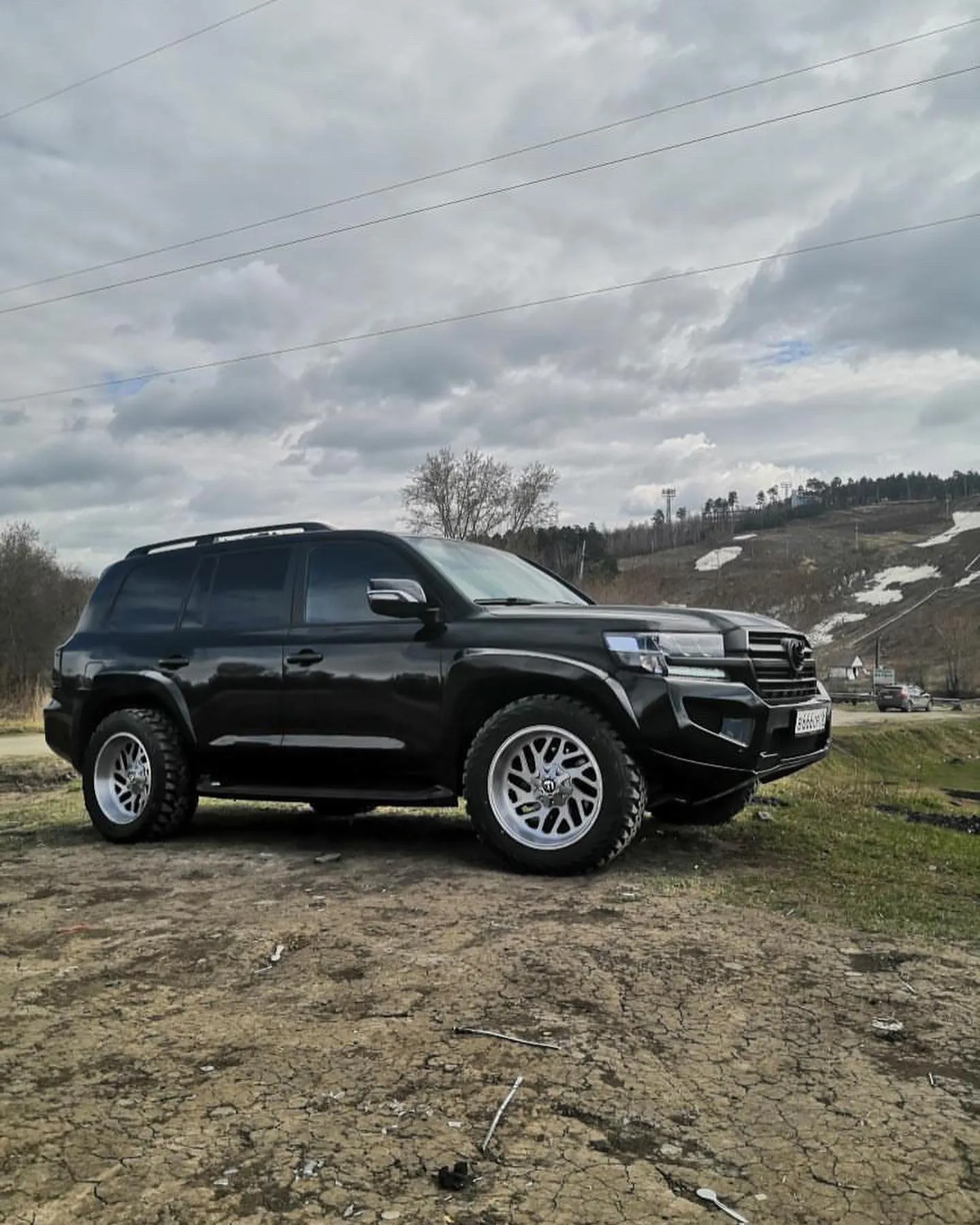 Check our price and buy Shikari body kit for Toyota Land Cruiser 200