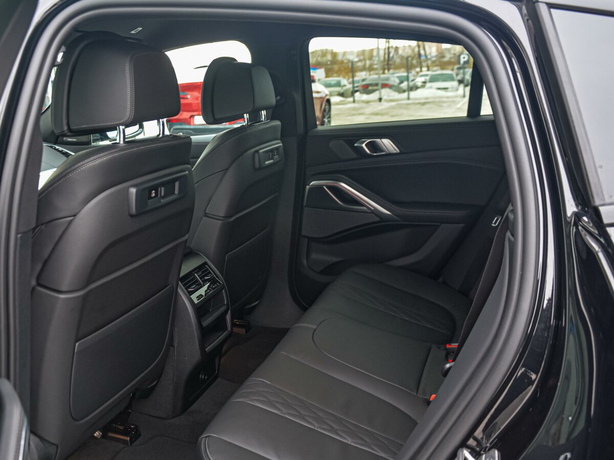 Check price and buy New BMW X6 30d (G06) For Sale