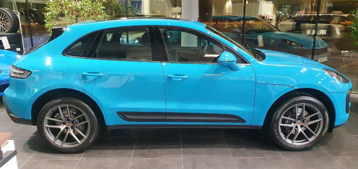 Check price and buy New Porsche Macan Restyling 2 For Sale