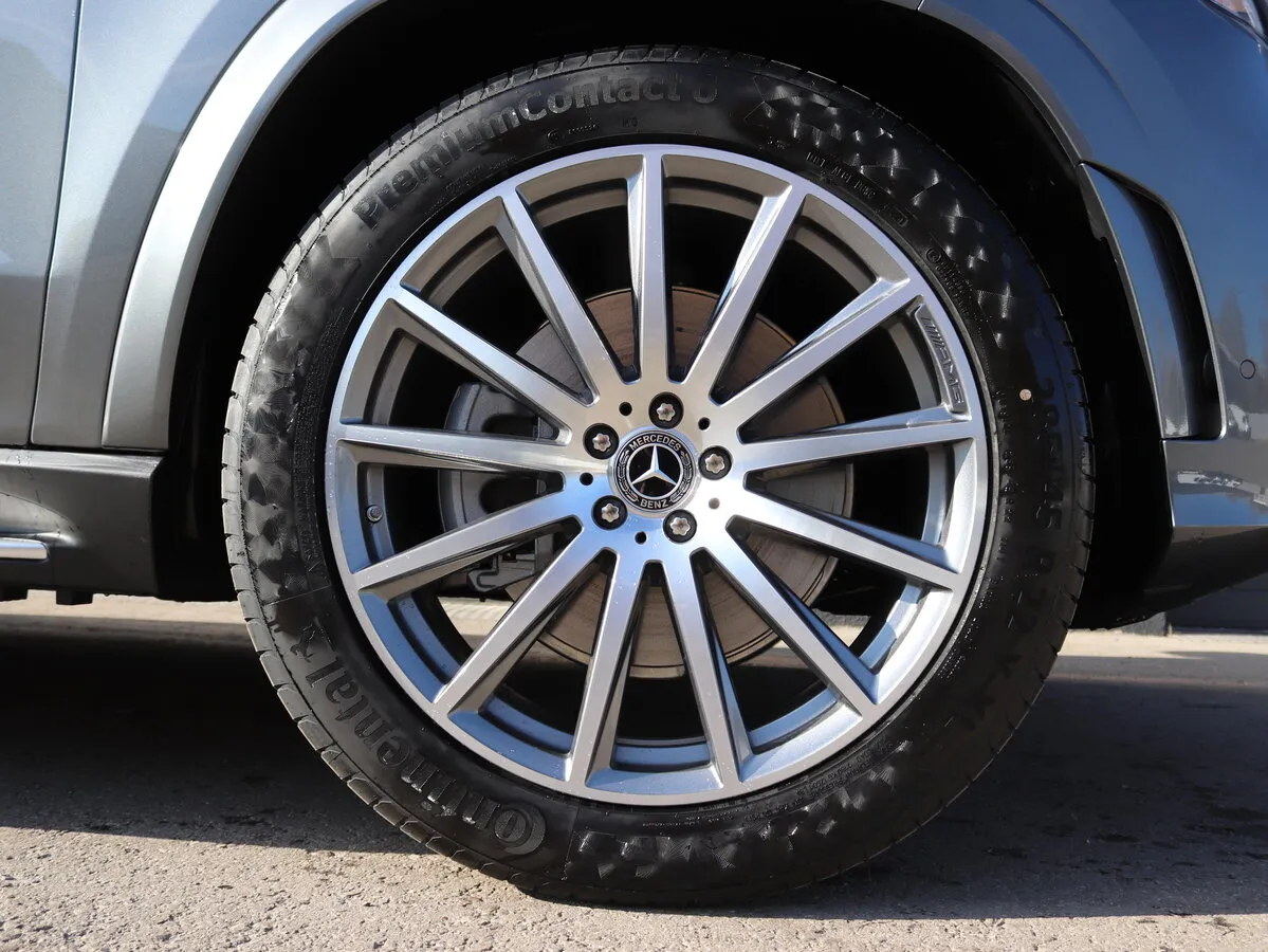 Check price and buy New Mercedes-Benz GLS 400 d (X167) For Sale