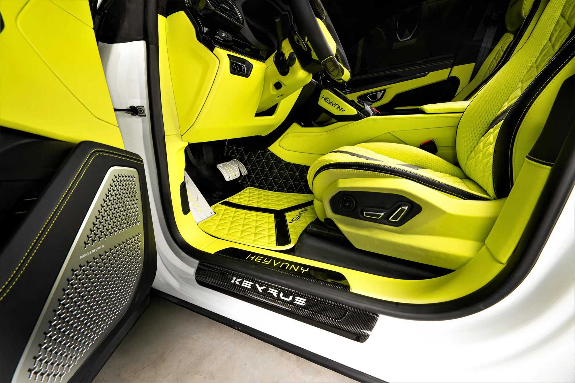 Check price and buy Keyvany Carbon Fiber Body kit set for Lamborghini Urus