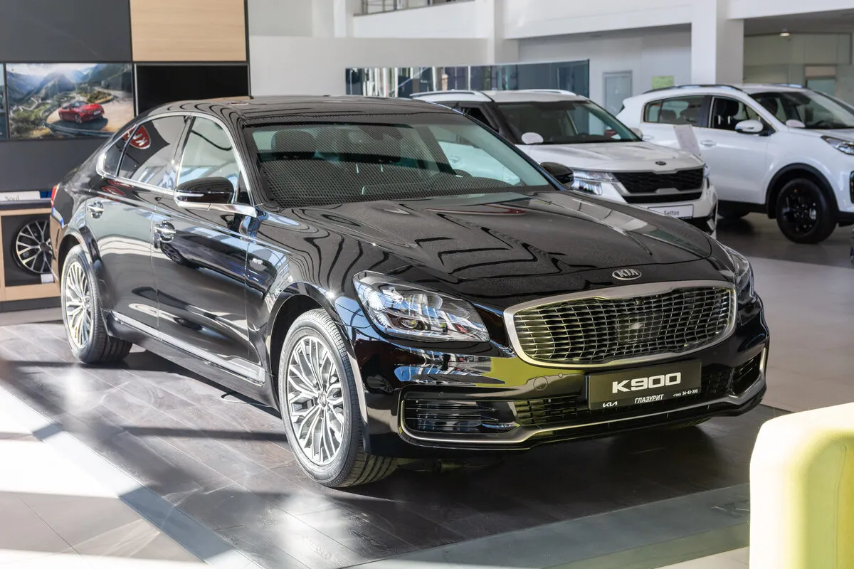 Check price and buy New Kia K900 For Sale