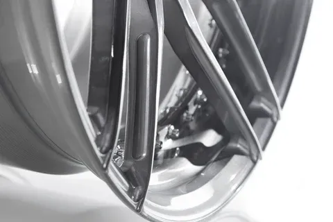 ADV.1 ADV005 M.V2 McLaren 650S forged wheel detail