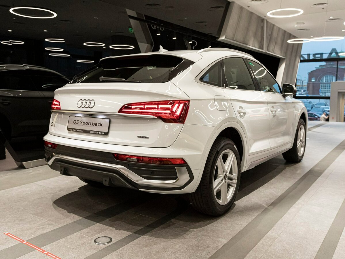 Check price and buy New Audi Q5 Sportback 45 TFSI (FY) For Sale