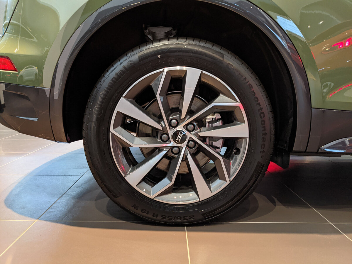 Check price and buy New Audi Q5 45 TFSI (FY) Restyling For Sale