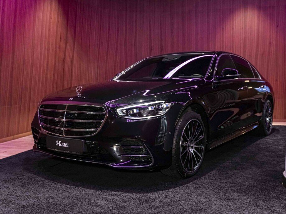 Check price and buy New Mercedes-Benz S-Class 350 d Long 4MATIC (W223) For Sale