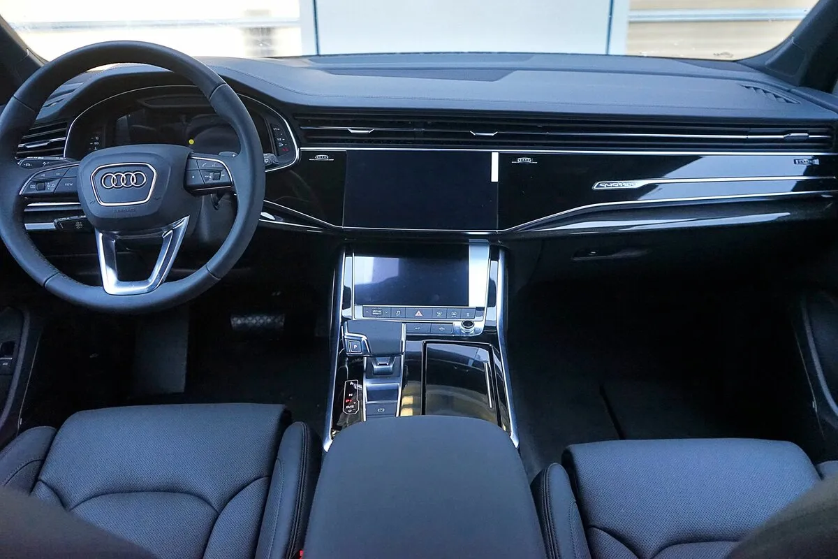 Check price and buy New Audi Q7 45 TDI (4M) Restyling For Sale