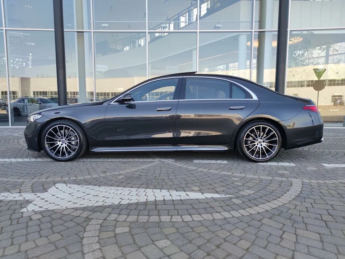 Check price and buy New Mercedes-Benz S-Class 350 d Long 4MATIC (W223) For Sale