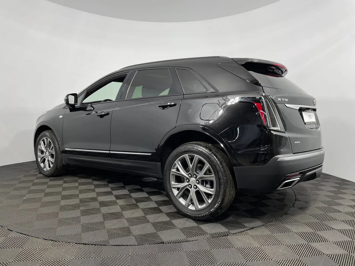 Check price and buy New Cadillac XT5 Restyling For Sale