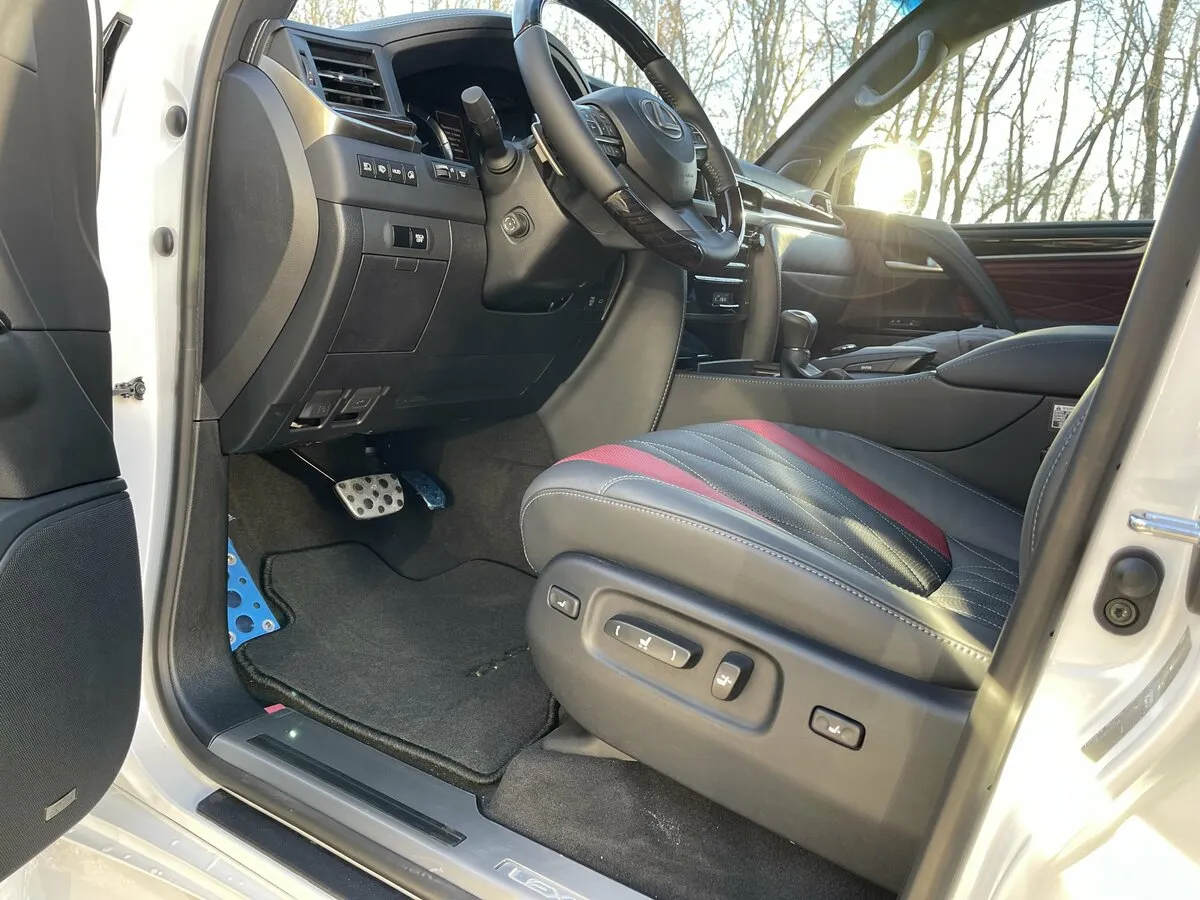 Check price and buy New Lexus LX 570 Restyling 2 For Sale