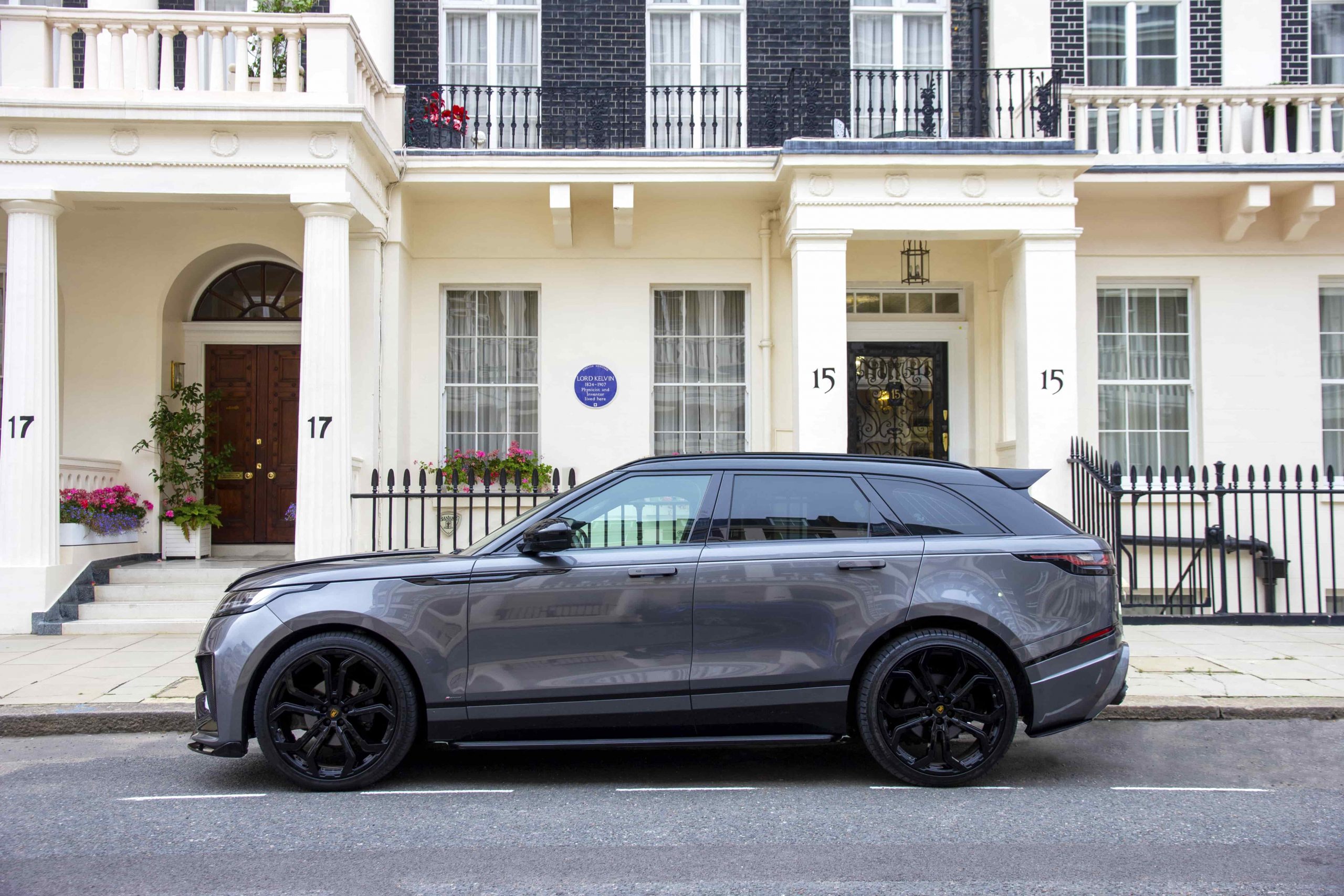 Barugzai Deployable Side Steps for Land Rover Range Rover Velar