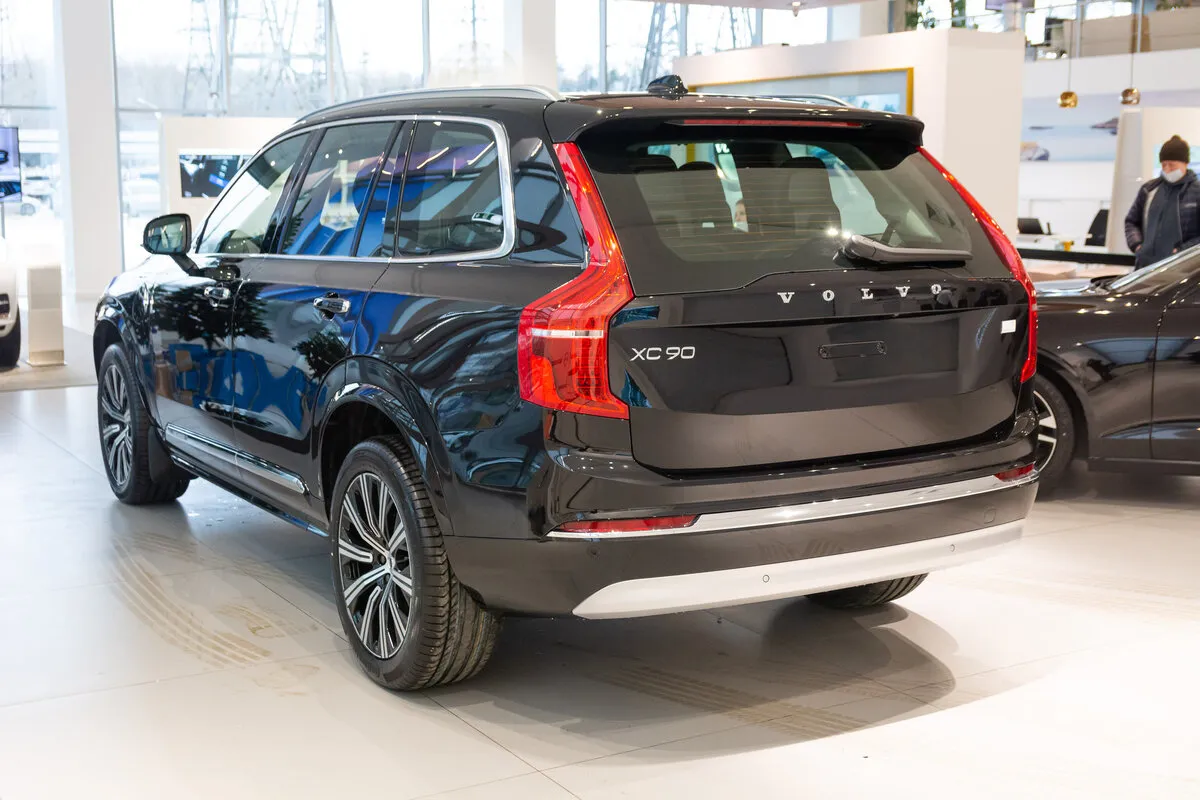 Check price and buy New Volvo XC90 Restyling For Sale