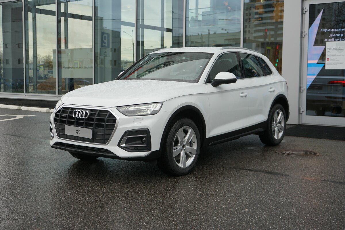 Check price and buy New Audi Q5 45 TFSI (FY) Restyling For Sale