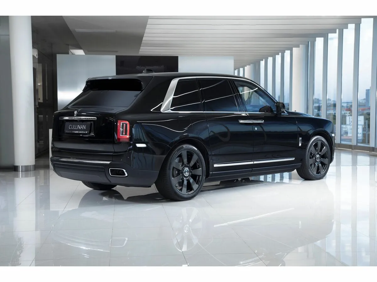 Buy New Rolls-Royce Cullinan