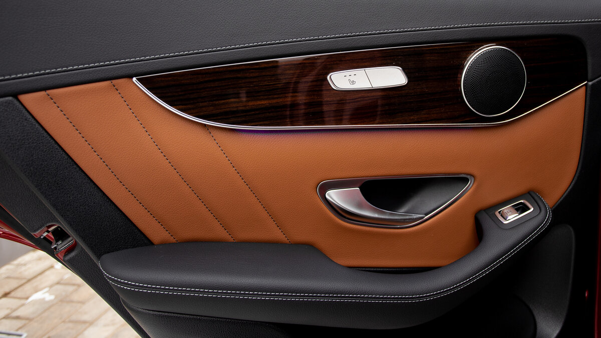 Check price and buy New Mercedes-Benz GLC Coupe 300 (C253) Restyling For Sale