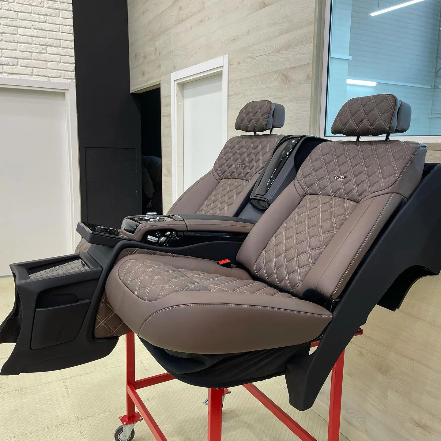 Check price and buy Carat seats set for Toyota Land Cruiser 200 Restyling 2