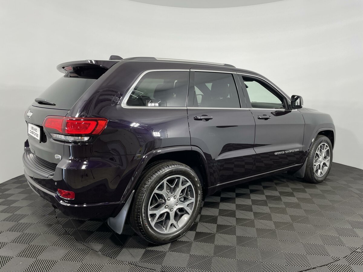 Check price and buy New Jeep Grand Cherokee (WK2) Restyling For Sale