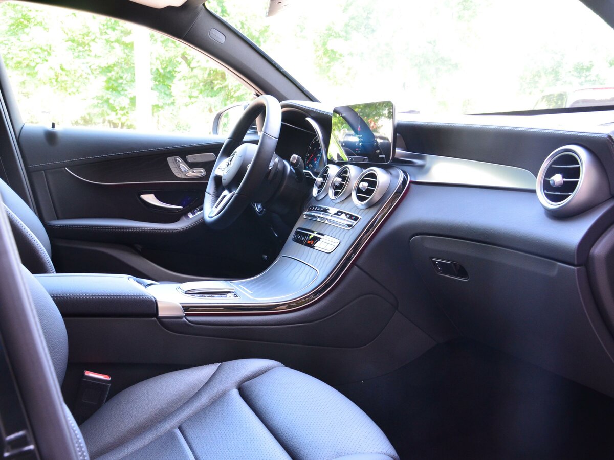 Check price and buy New Mercedes-Benz GLC Coupe 300 (C253) Restyling For Sale