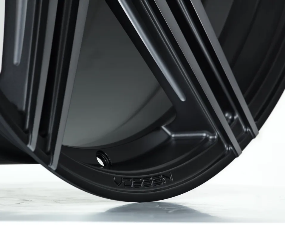 Vossen HF6 2 hybrid forged wheel — concave face detail