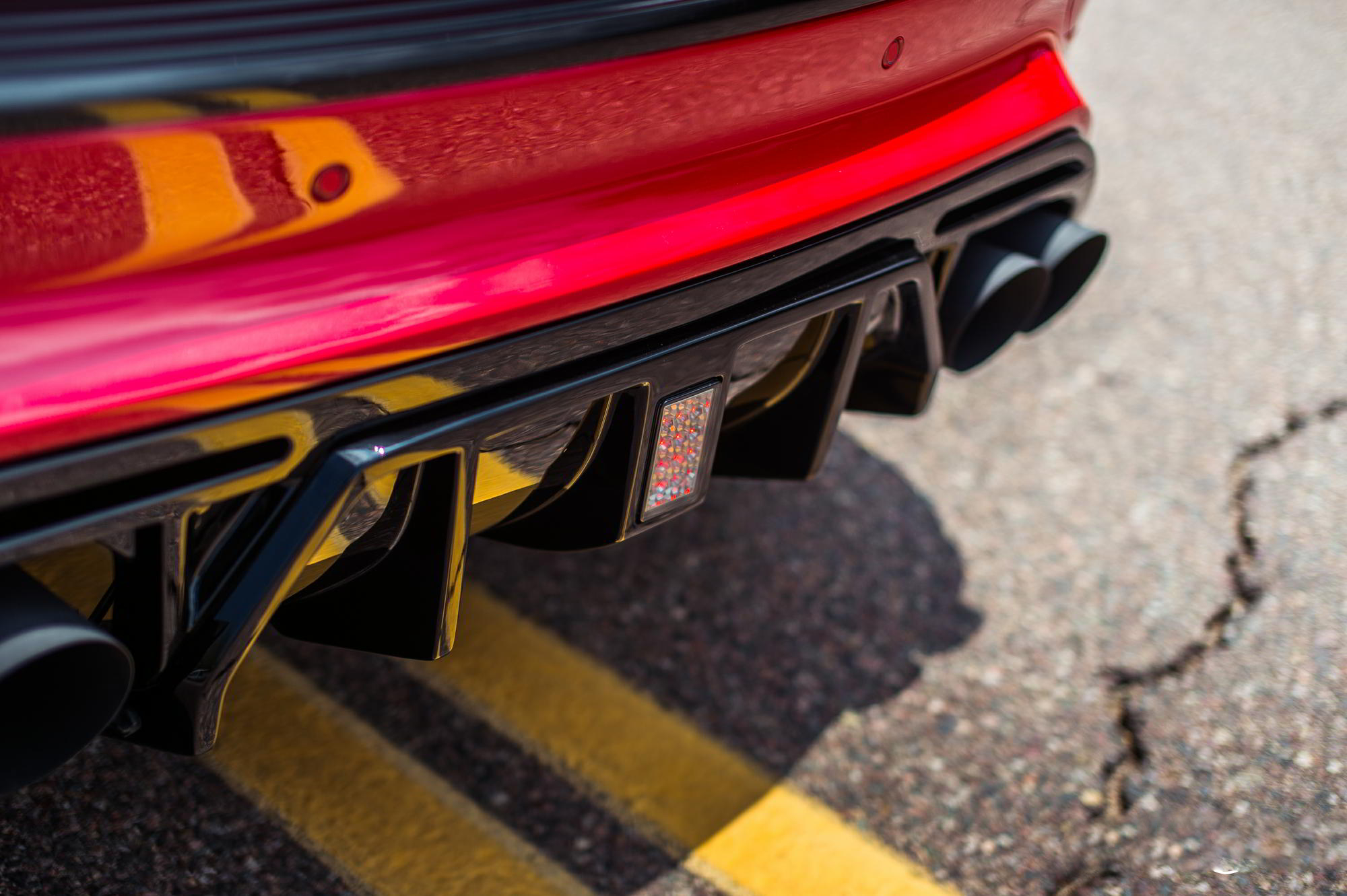 Rear bumper with diffuser Renegade Design for Jeep Grand Cherokee WK2 Tyrannos V2