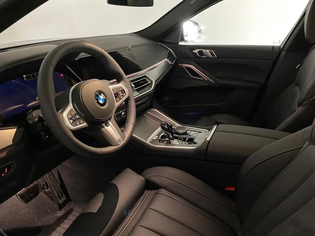 Buy New BMW X6 M50d (G06)